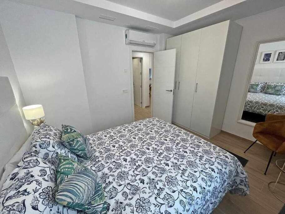 Xxii Apartamentos Morales&Arnal إِستيبونا المظهر الخارجي الصورة