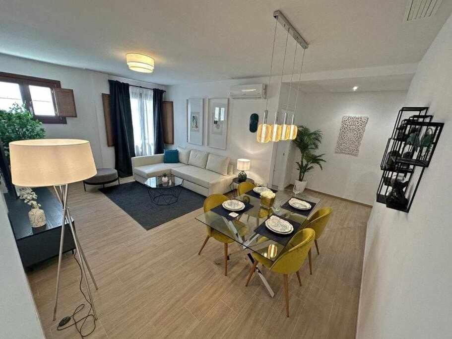 Xxii Apartamentos Morales&Arnal إِستيبونا المظهر الخارجي الصورة