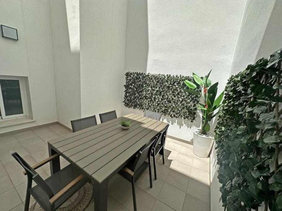 Xxii Apartamentos Morales&Arnal إِستيبونا المظهر الخارجي الصورة