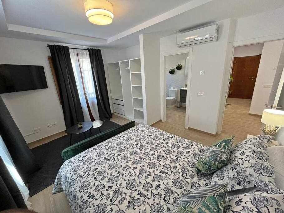 Xxii Apartamentos Morales&Arnal إِستيبونا المظهر الخارجي الصورة