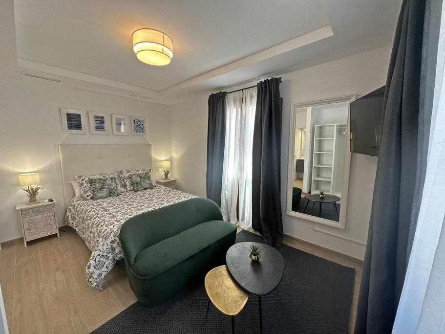 Xxii Apartamentos Morales&Arnal إِستيبونا المظهر الخارجي الصورة