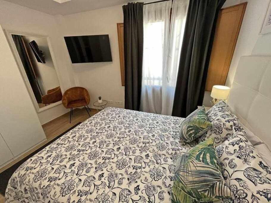 Xxii Apartamentos Morales&Arnal إِستيبونا المظهر الخارجي الصورة